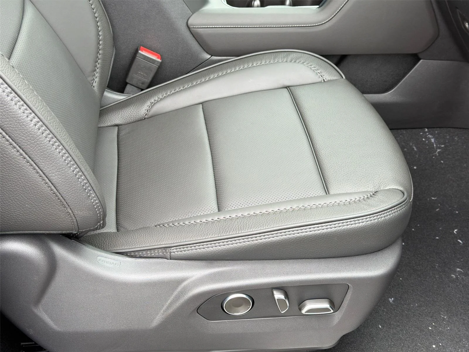 2026 GMC Sierra 1500 Denali - Photo 9