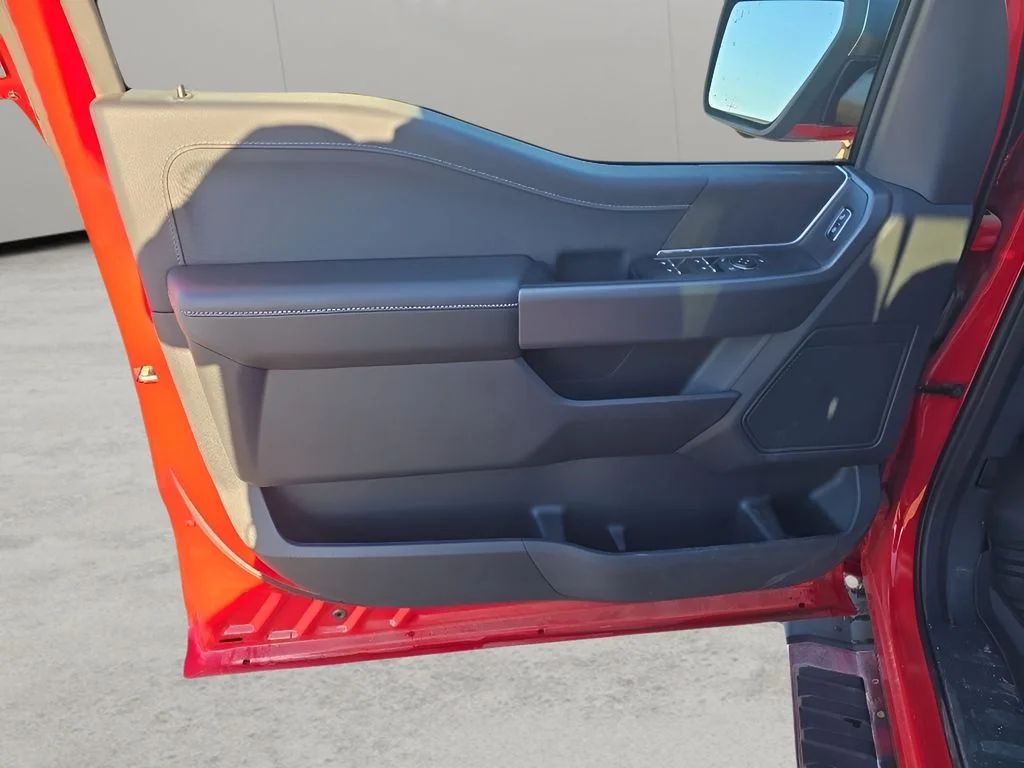 2025 Ford F-150 XLT - Photo 10