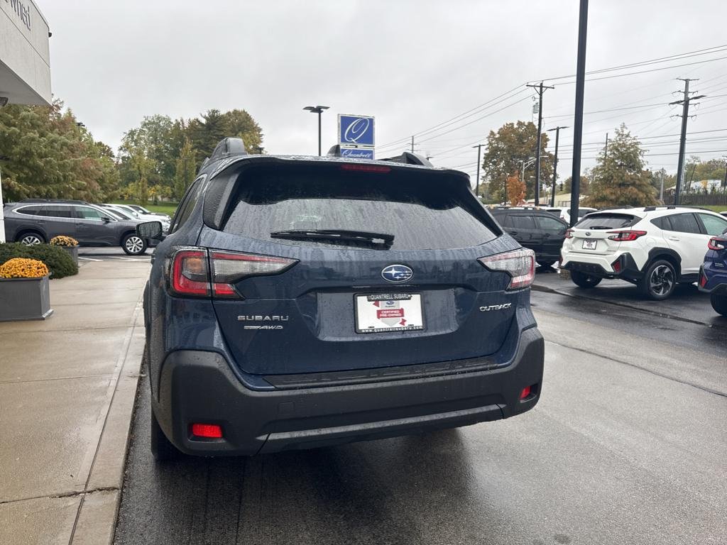 2025 Subaru Outback Premium photo 3