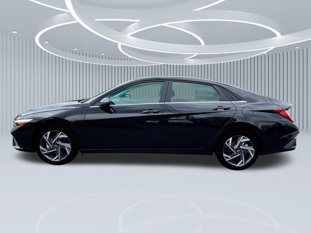 New 2025 Black Hyundai Limited image 22