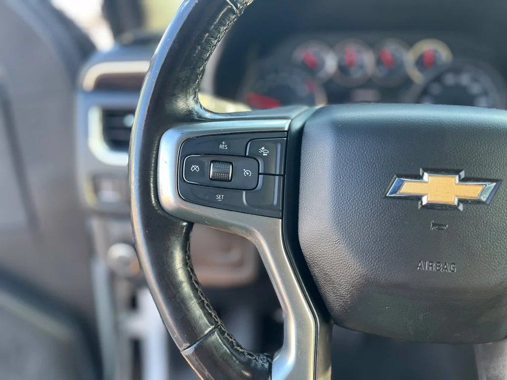 Used 2023 White Chevrolet LS image 25