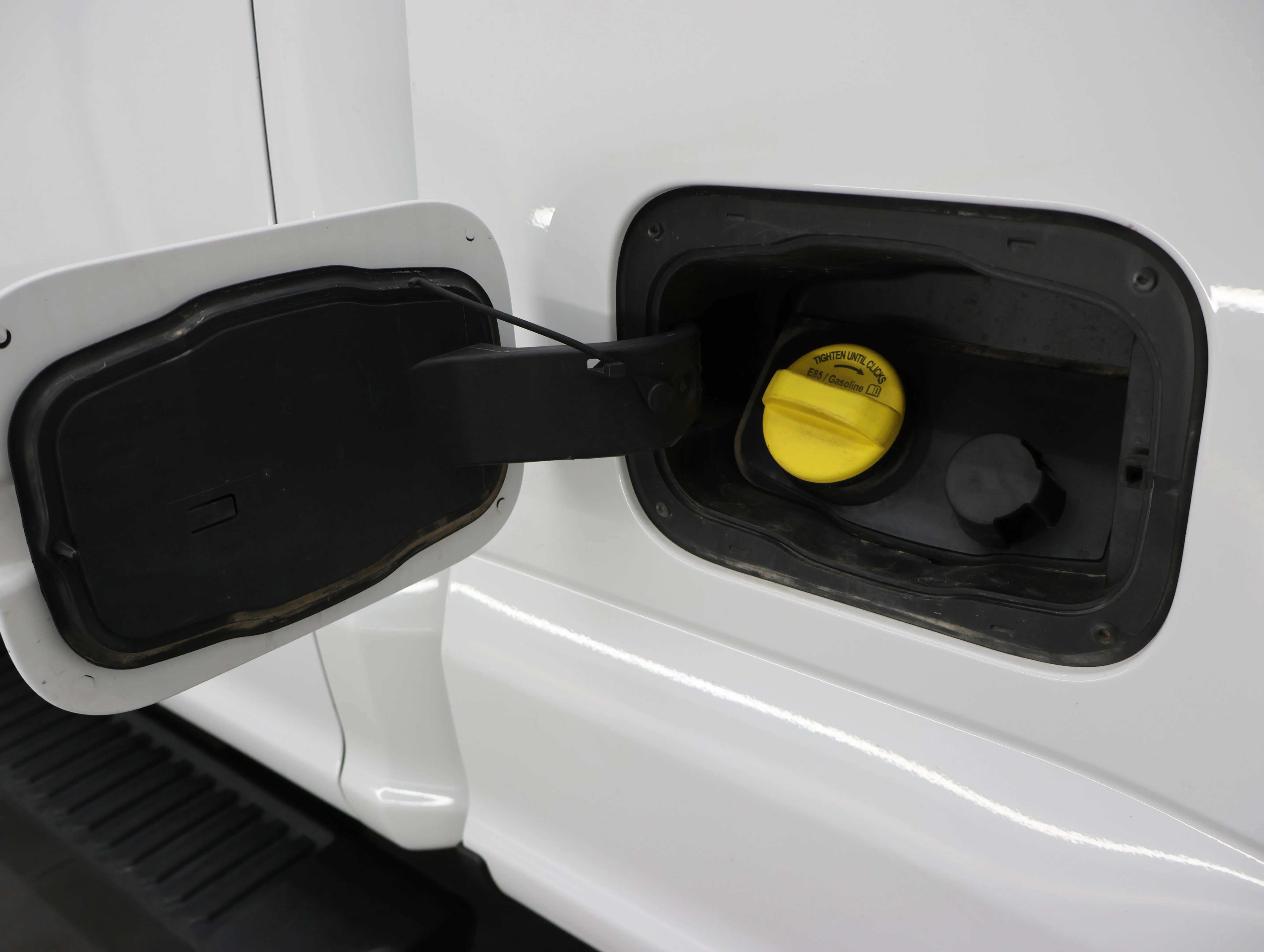 Used 2022 Oxford White Ford XLT image 30