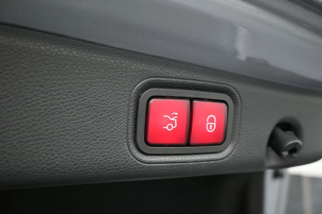Used 2021 Gray Metallic Mercedes-Benz E 450 image 38