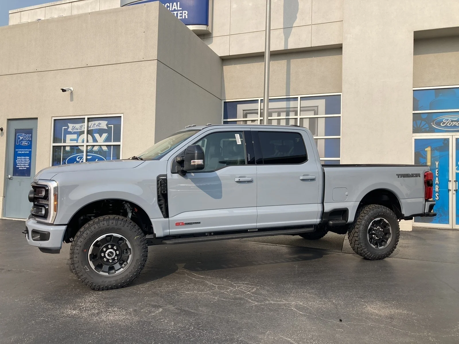 New 2026 Glacier Gray Metallic Tri-Coat Ford F-250® Lariat® image 3