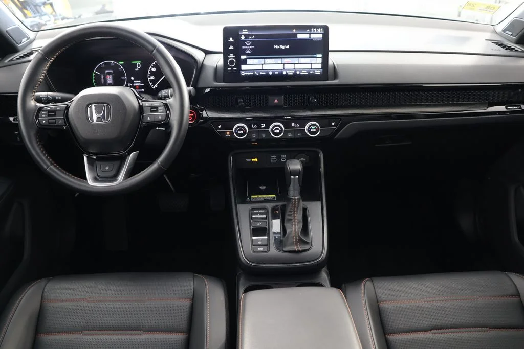 Used 2025  Honda Sport Touring image 2