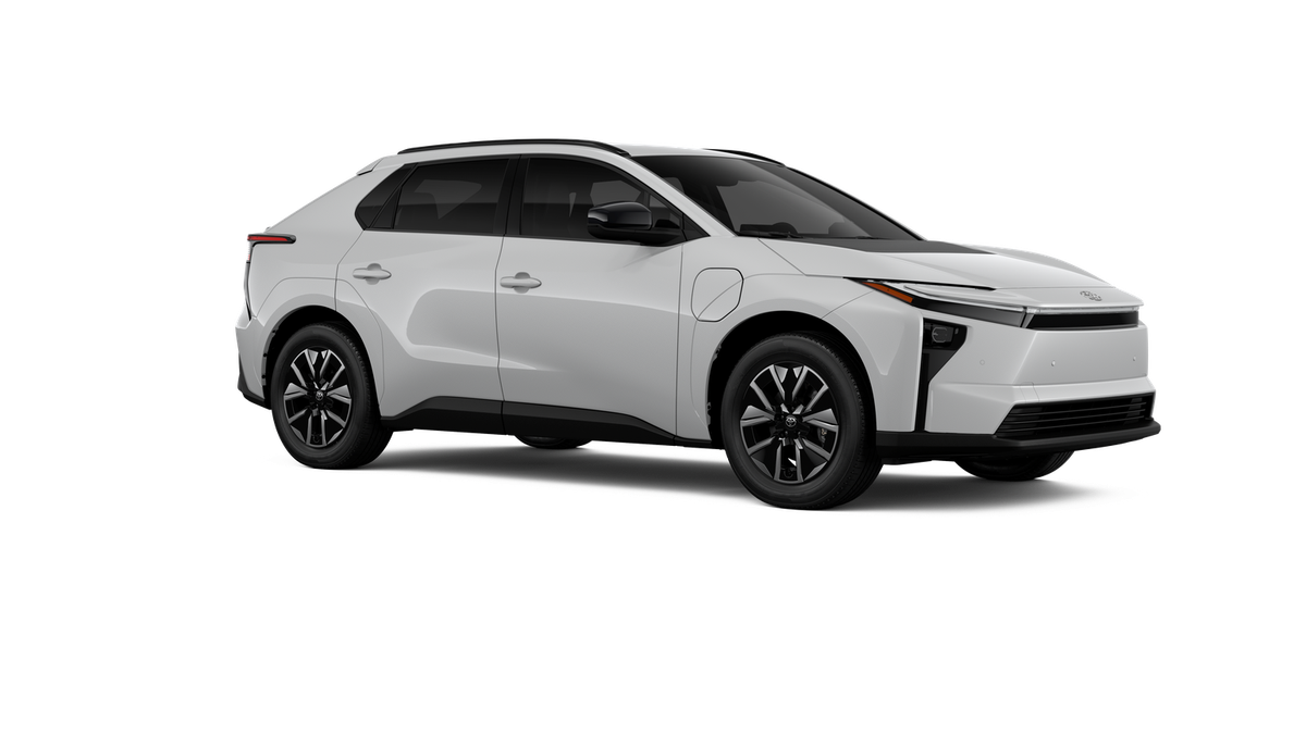 New 2026 Wind Chill Pearl Toyota XLE image 14