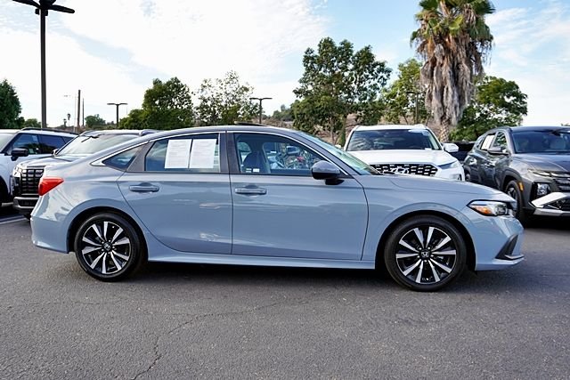 Used 2024  Honda EX image 2