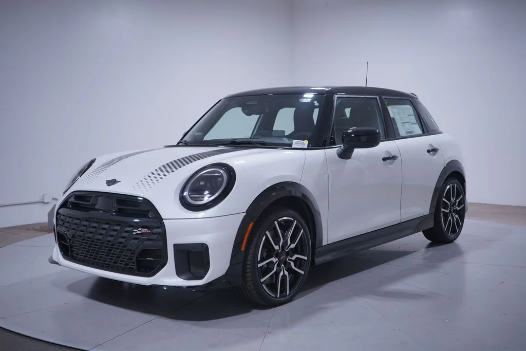 2026 MINI Hardtop Cooper S's photo