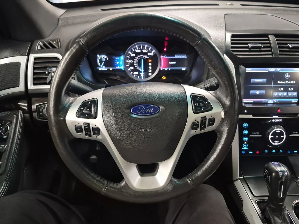 Used 2015 Ingot Silver Ford Limited image 29