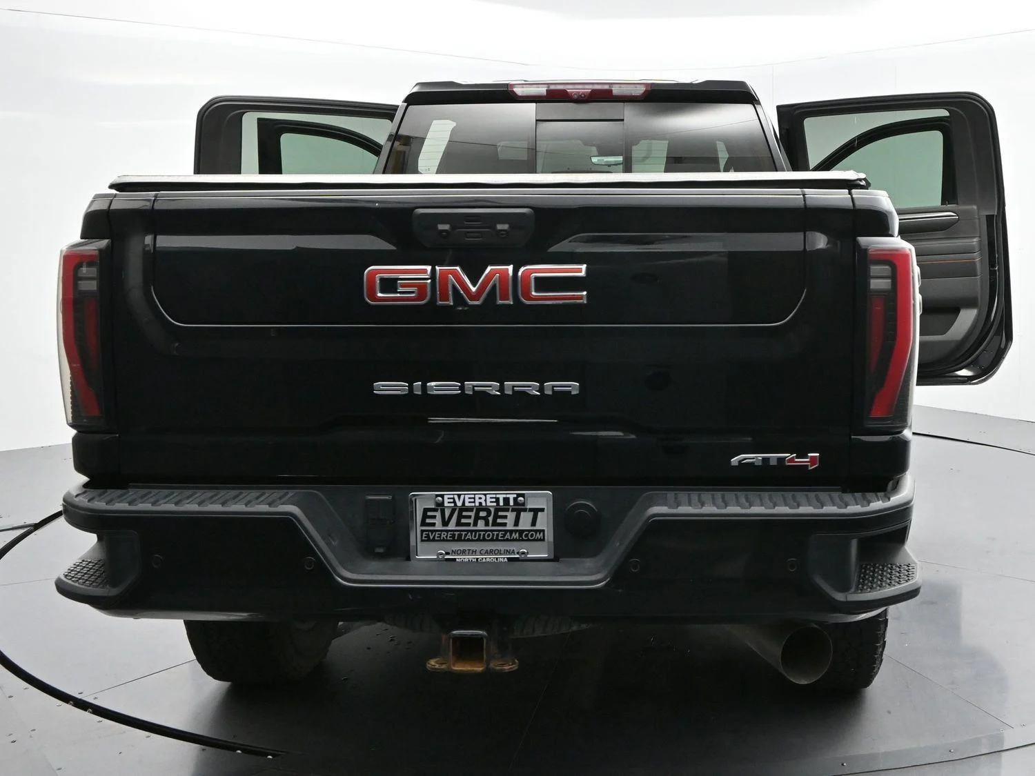 Used 2024 Onyx Black GMC AT4 image 45