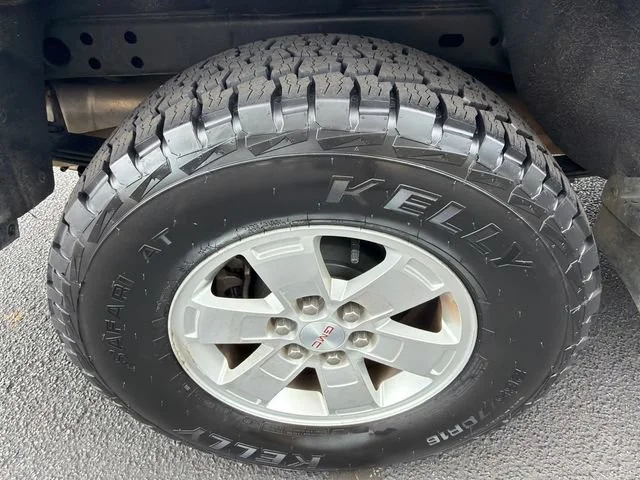 Used 2018 QUICKSILVER METALLIC GMC 2WD image 17