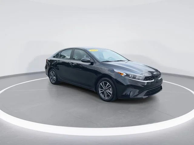 Used 2023 Black Kia LXS image 2
