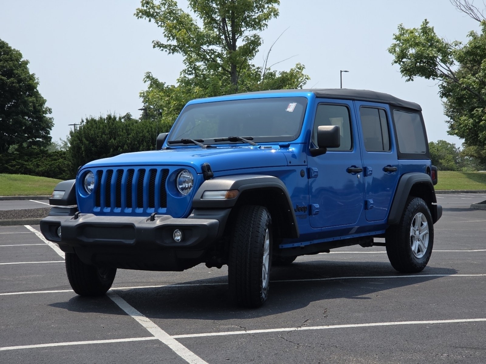 Used 2021 Blue Pearl Jeep Unlimited Sport S image 17