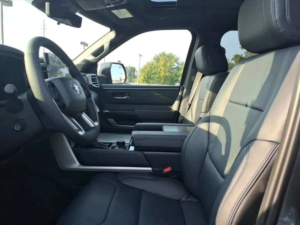 2026 Toyota Tundra Platinum - Photo 16