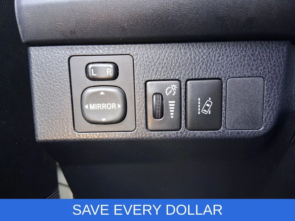 Used 2018 White Toyota LE image 9