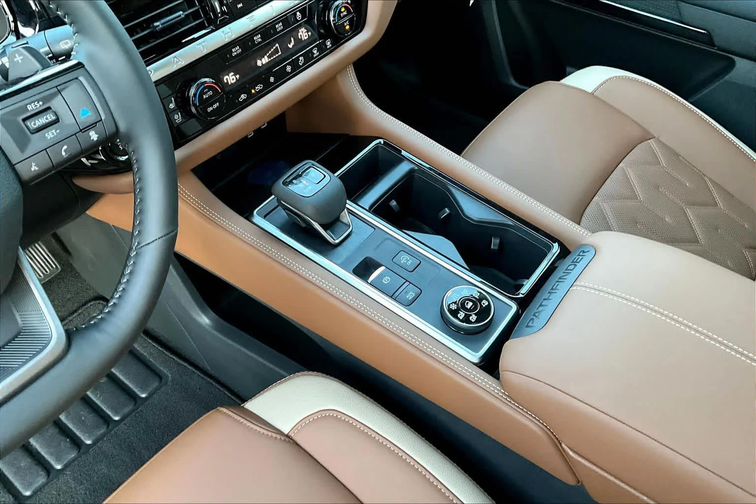 New 2026 Everest White Pearl Tricoat Nissan Platinum image 7