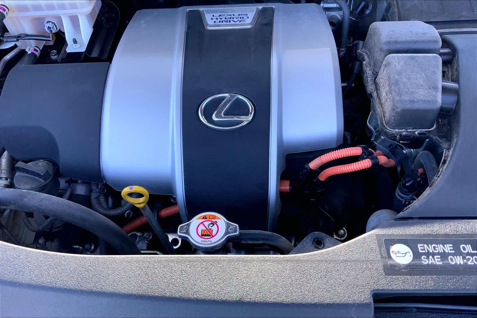 Used 2020 Eminent White Pearl Lexus  image 33