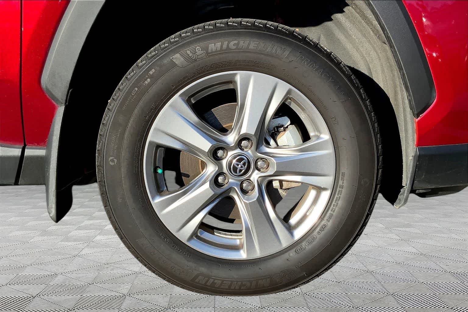 Used 2024 Ruby Flare Pearl Toyota XLE image 10