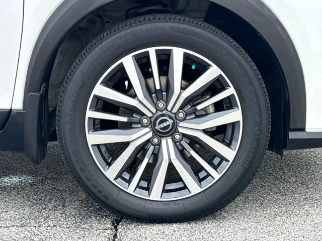 Used 2023 White Nissan SR image 10