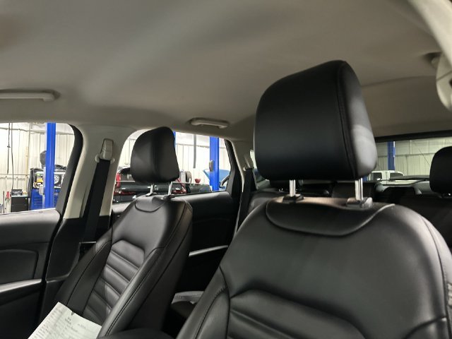 Used 2020 White Ford SEL image 20