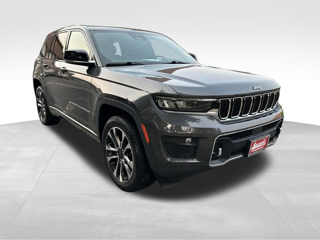 Used 2022 Gray Jeep Overland image 8