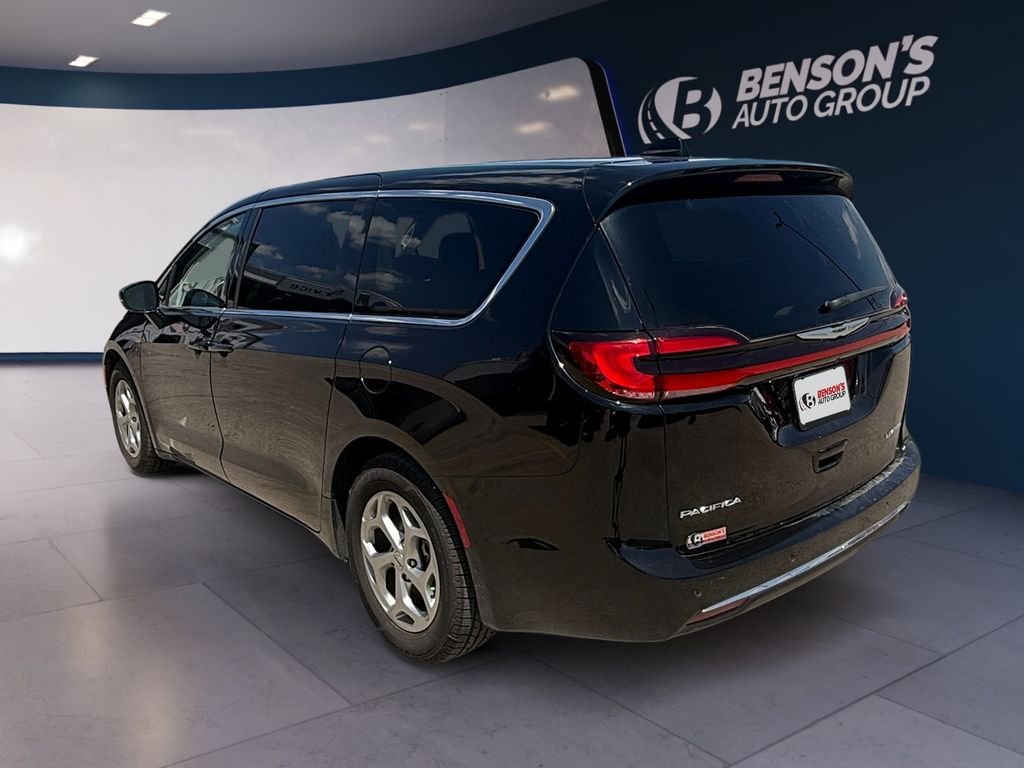 Used 2024 Black Chrysler Limited image 3