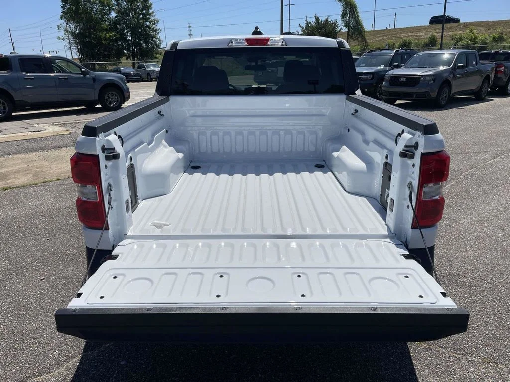 New 2026 Oxford White Ford XLT image 10