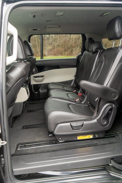Used 2024 Gray Kia EX image 14