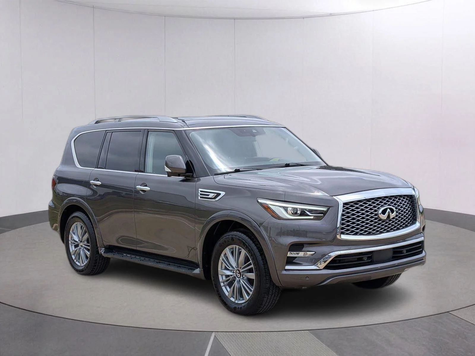 Used 2024 Anthracite Gray INFINITI LUXE image 10