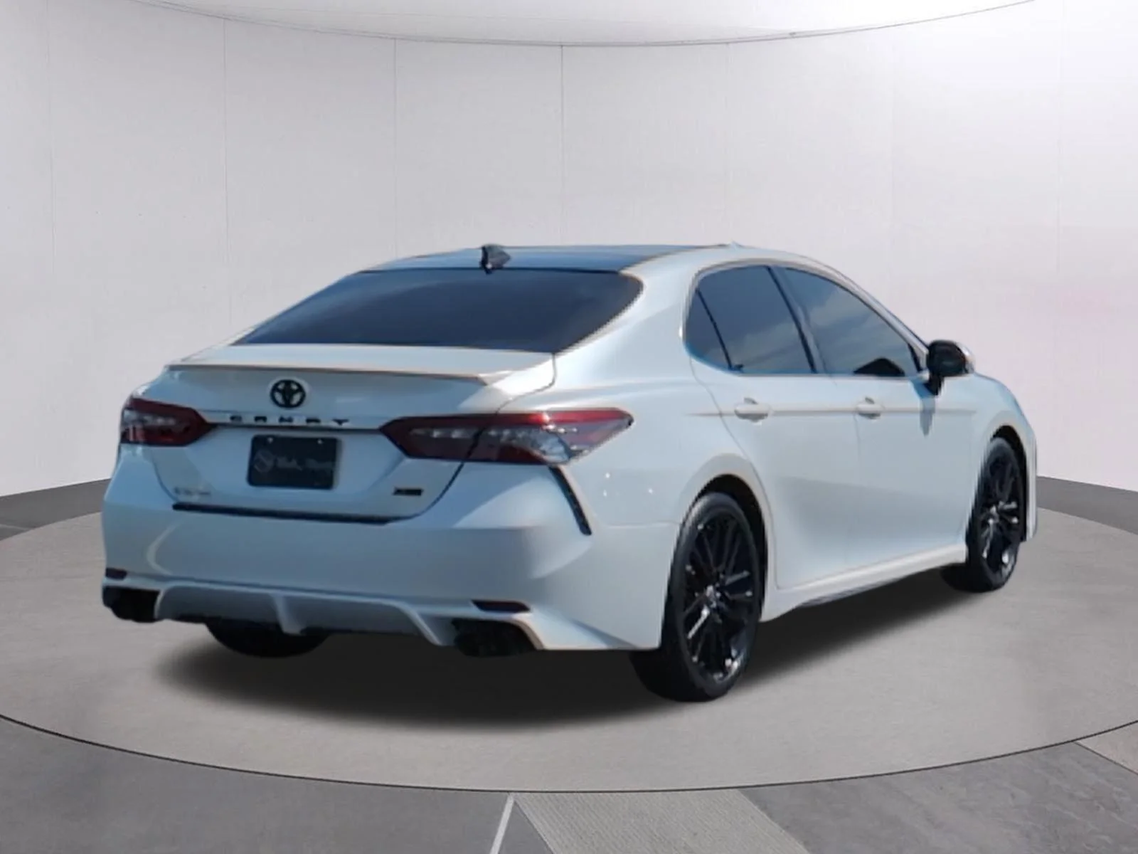 Used 2023 Wind Chill Pearl Toyota XSE image 7
