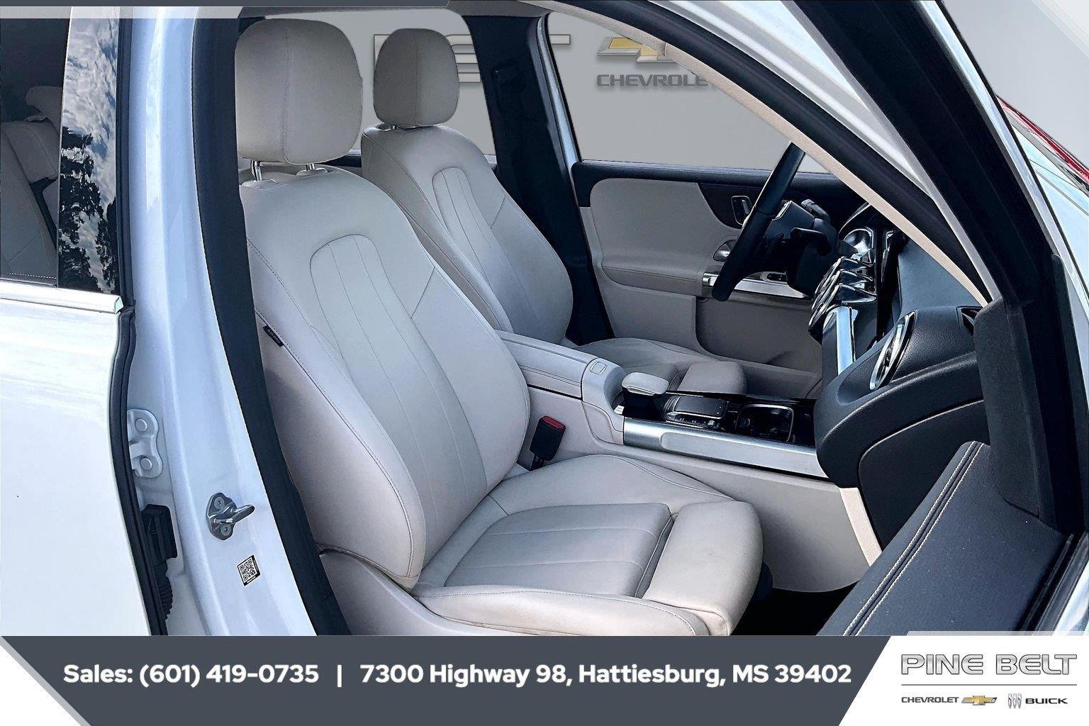 Used 2023 White Mercedes-Benz GLB 250 image 6