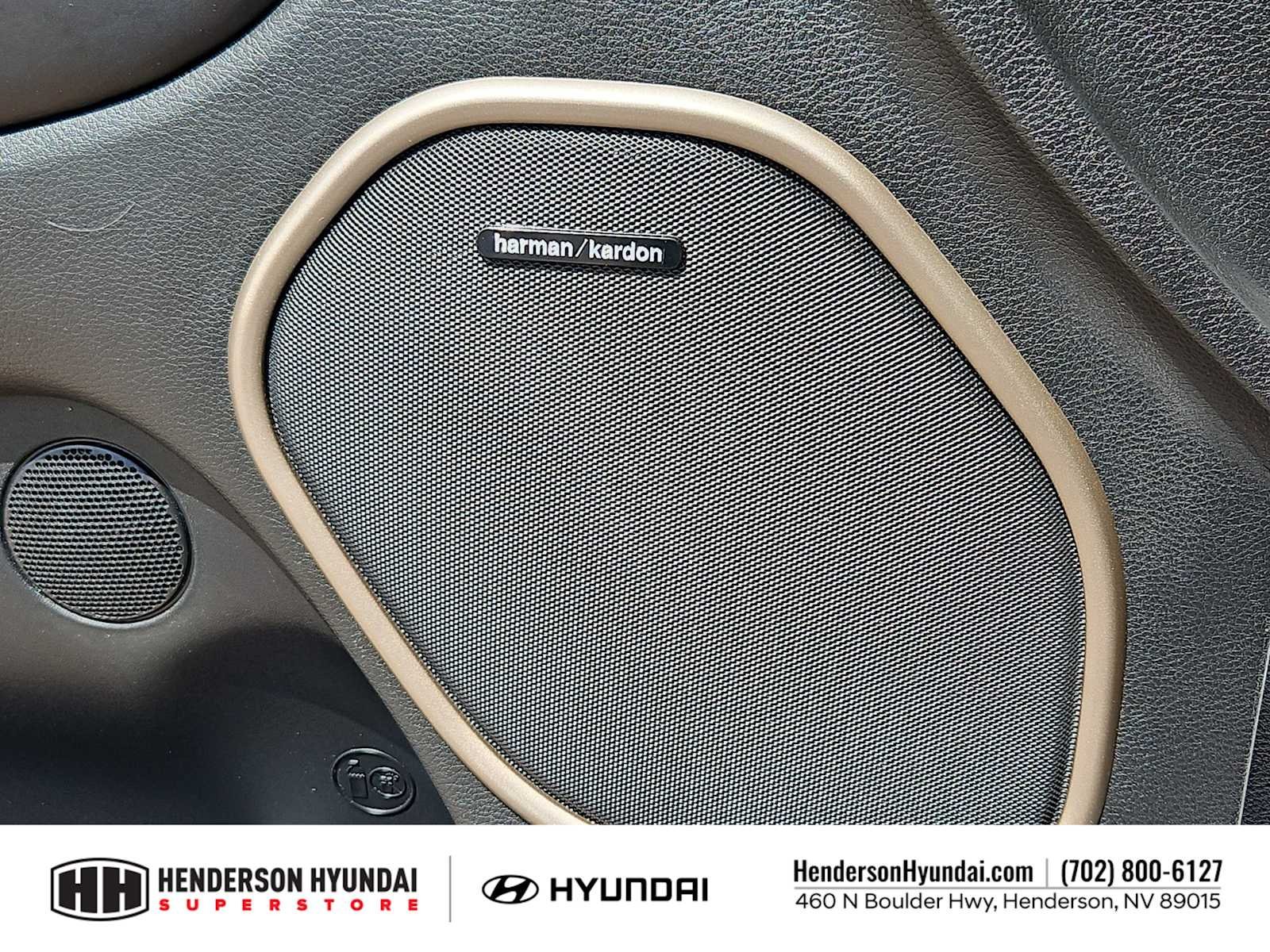 Used 2017 Ivory 3-Coat Jeep Overland image 30