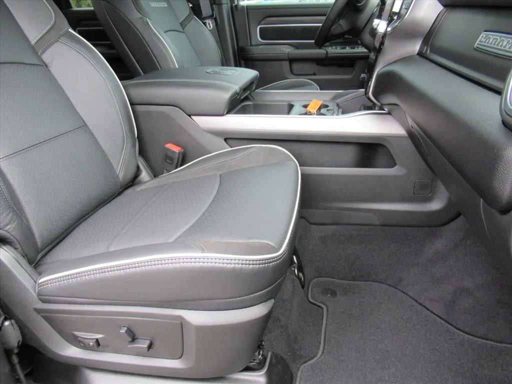 2026 RAM 2500 Laramie - Photo 13