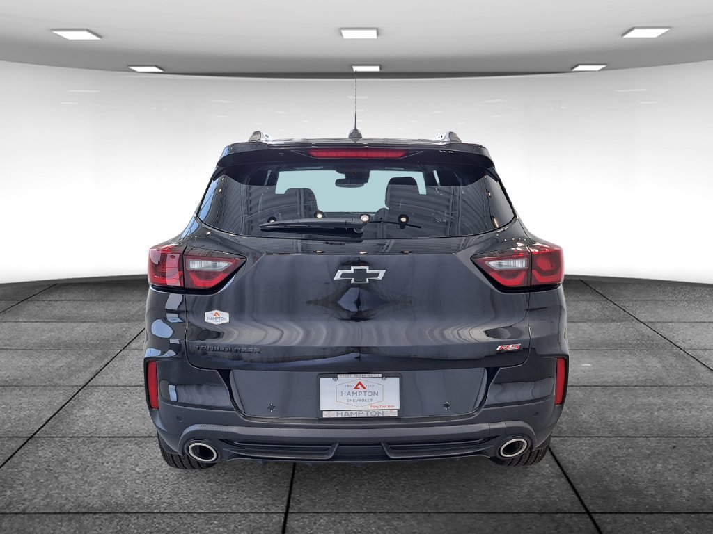 2026 Chevrolet Trailblazer RS SUV Slide 4