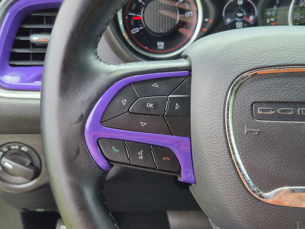 Used 2019 Black Dodge SXT image 18