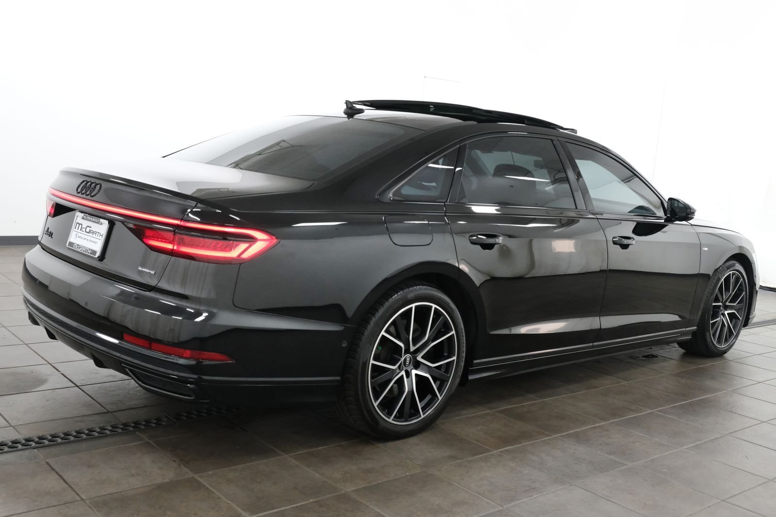 Used 2021 Black Metallic Audi 4.0 image 6
