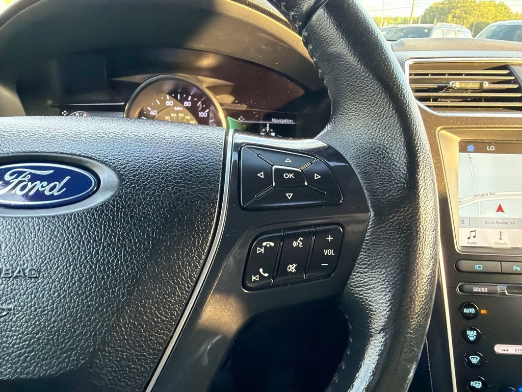 Used 2018 Blue Metallic Ford Limited image 28