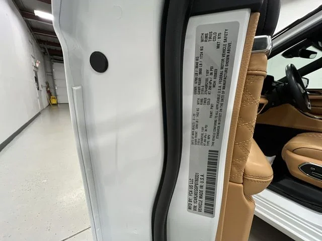Used 2023 White Jeep Summit image 36