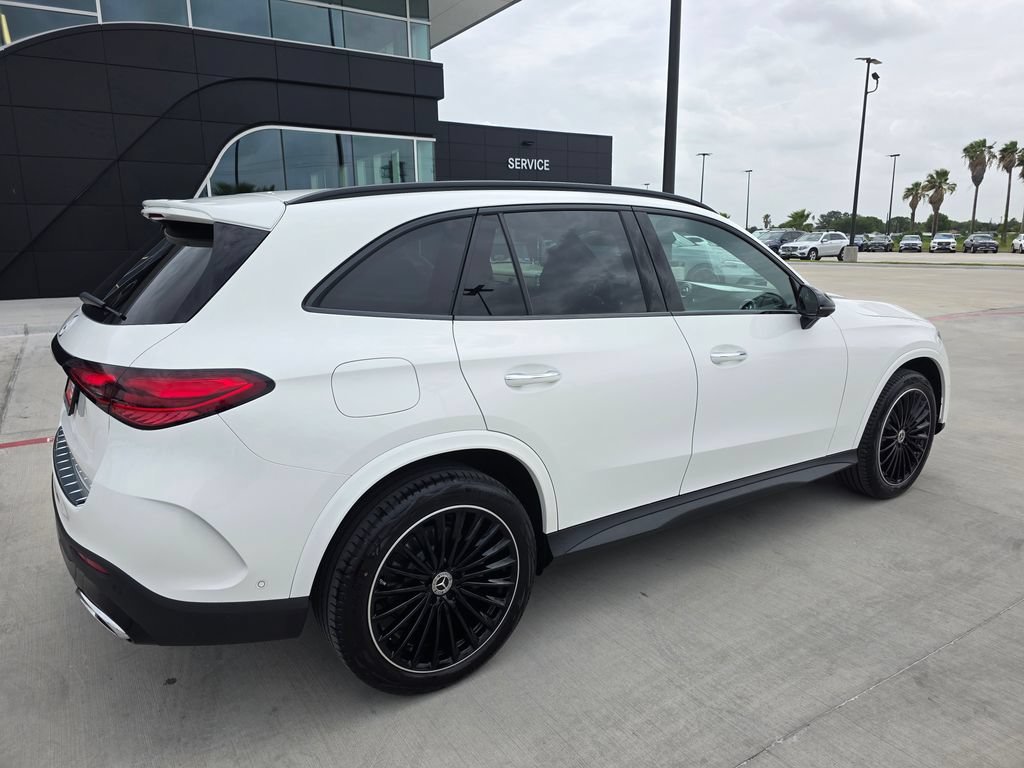 New 2026 Polar White Mercedes-Benz GLC 300 image 34