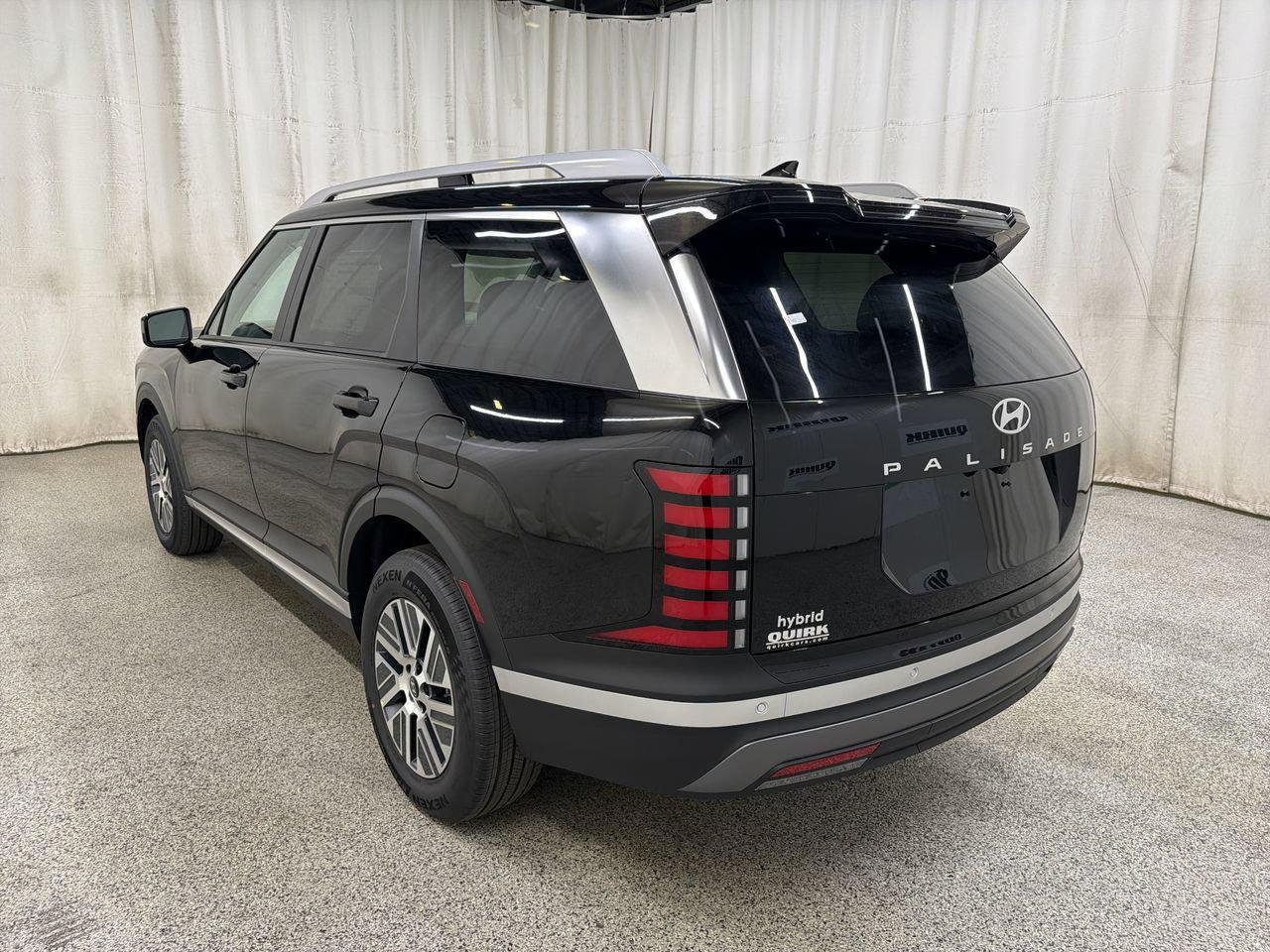 New 2026 Abyss Black Pearl Hyundai SEL 7P image 9