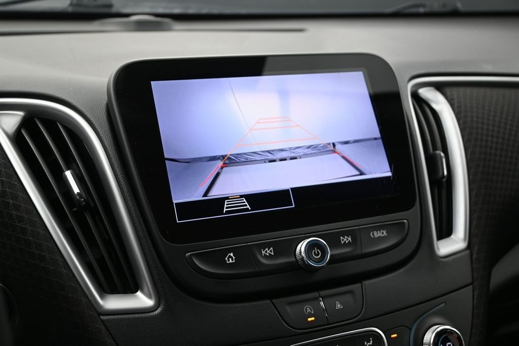 Used 2023 White Chevrolet LT image 23