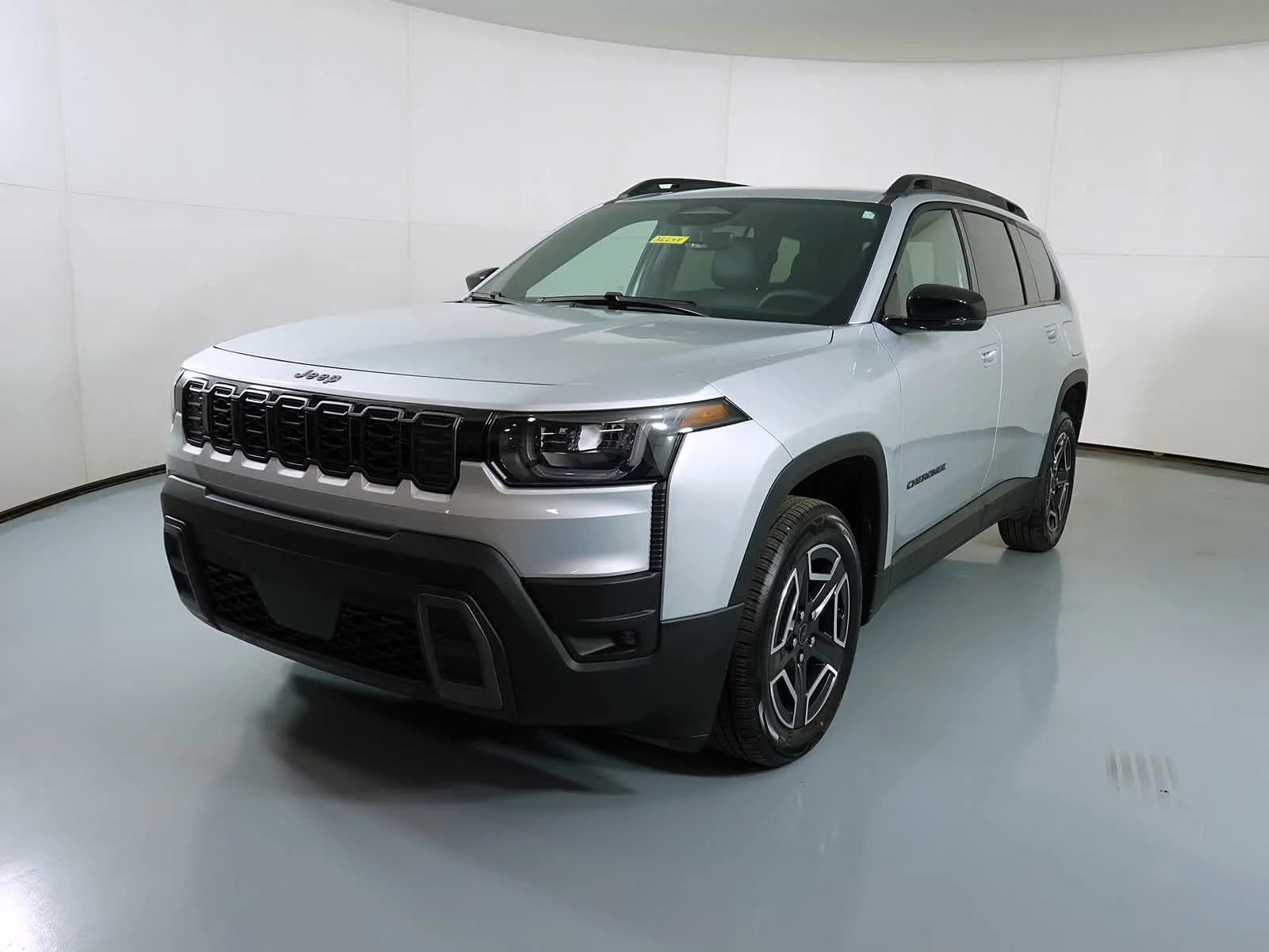 New 2026 Silver Zynith Clear-Coat Exterior Paint Jeep Limited image 11
