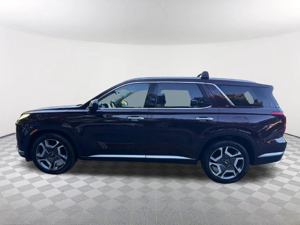 Used 2023 Red Hyundai SEL image 8