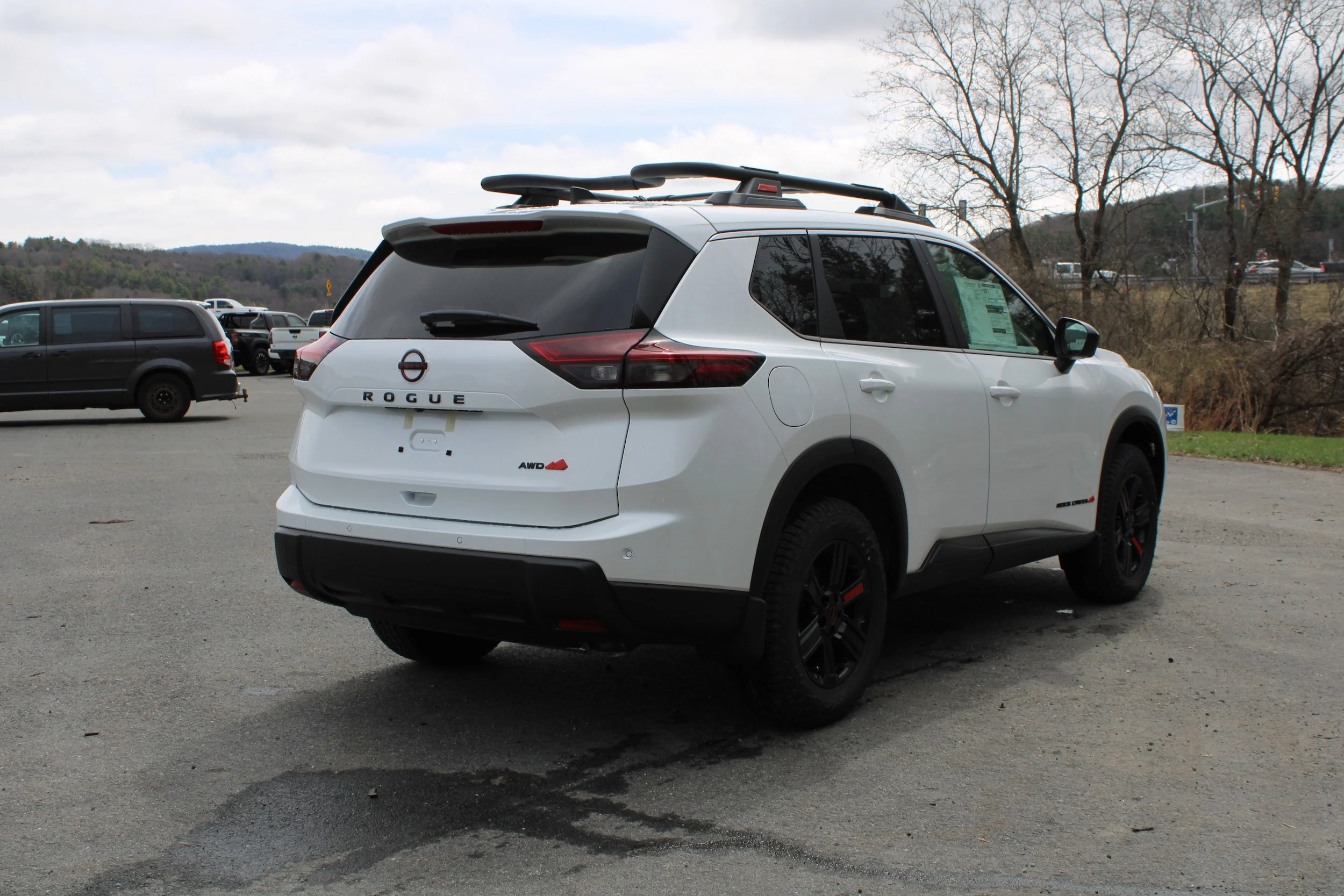 New 2026 Everest White Pearl TriCoat Nissan Rock Creek® image 4
