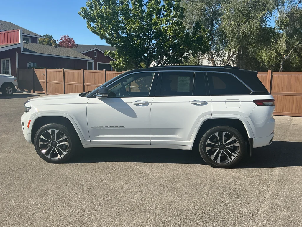 Used 2022 Bright White Jeep Overland image 8