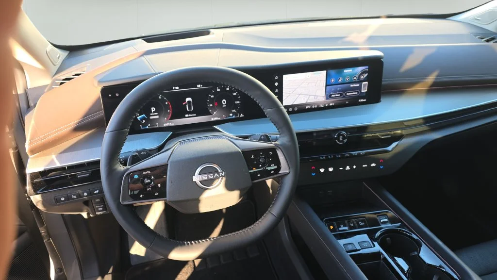 Used 2025 Gray Nissan Platinum image 14