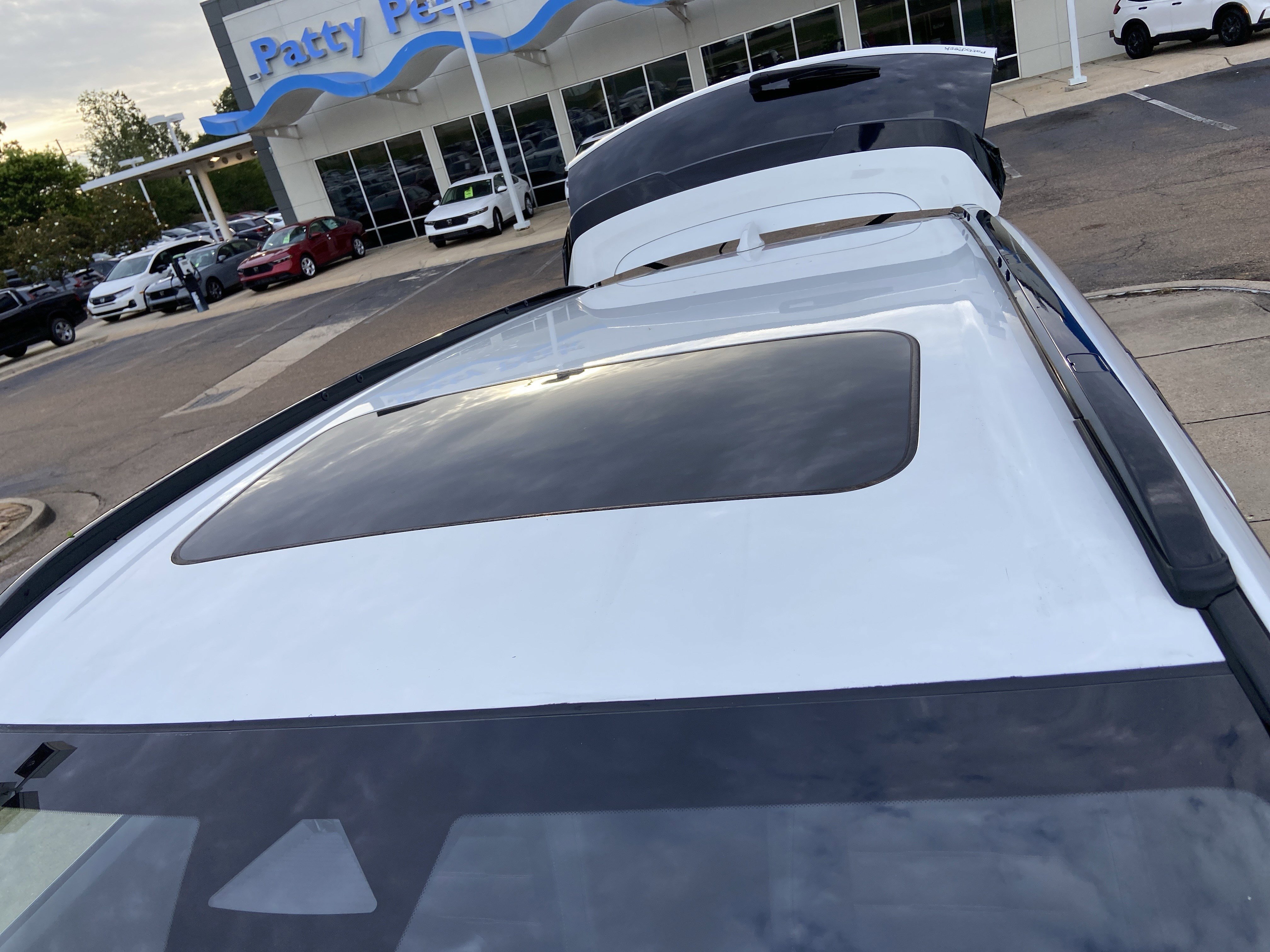 Used 2024 Platinum White Pearl Honda Sport Touring image 28