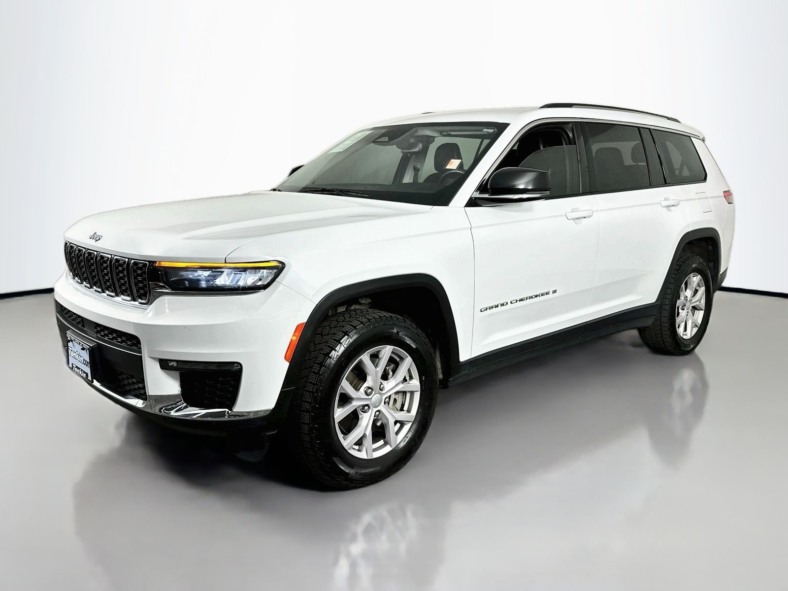 Used 2022 Bright White Clearcoat Jeep Limited image 4