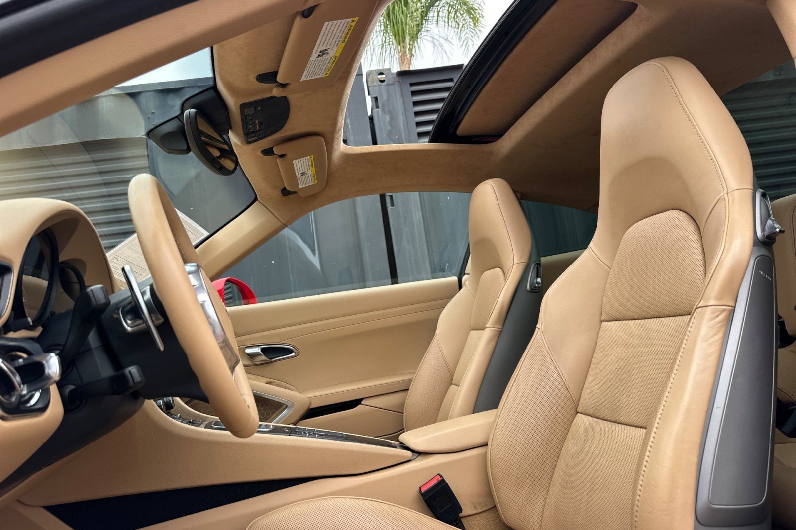 Used 2014 Guards Red Porsche Carrera image 5