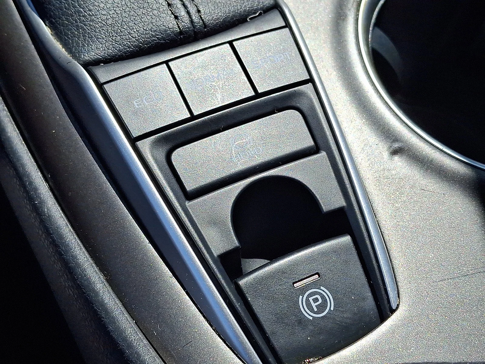 Used 2024 Wind Chill Pearl - 089 Toyota XLE image 25